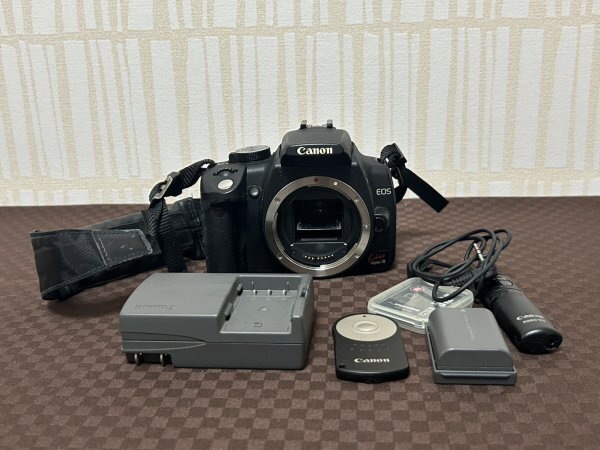 Canon Canon EOS Kiss Digital N DS126071 цифровой однообъективный зеркальный принадлежности большое количество RS60-E3 текущее состояние 