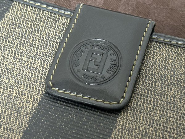 FENDI Fendi длинный кошелек длинный бумажник pe can рисунок FF бренд кошелек текущее состояние товар 