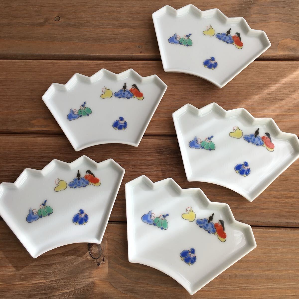 有田焼深川製磁 六歌仙 扇形変形小皿5枚セット未使用品◆送料込み◆即配送_画像1