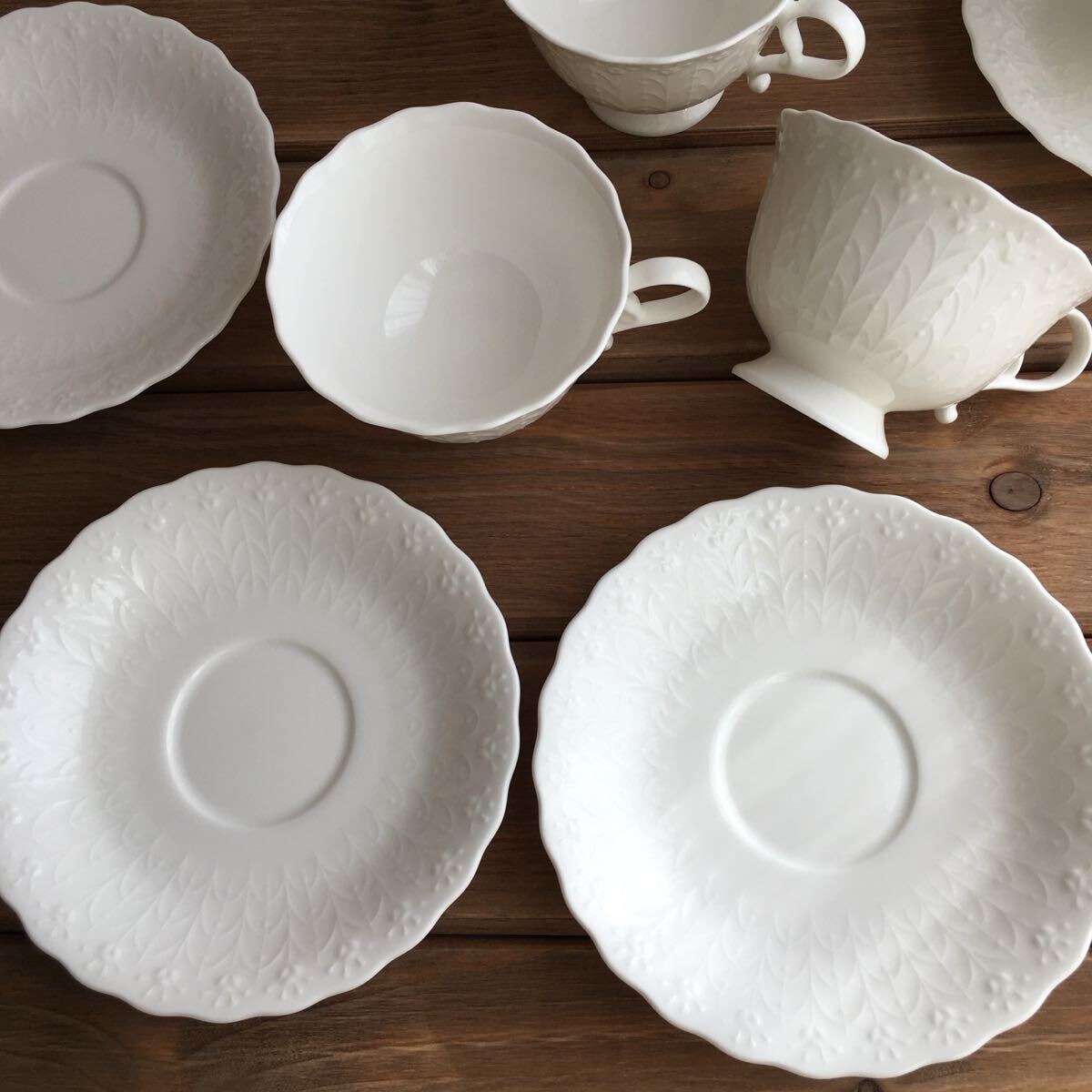 ナルミMARUMIシルキーホワイト小花レリーフ ティーコーヒー碗皿5客セット未使用品◆送料込み◆即配送◆_画像6