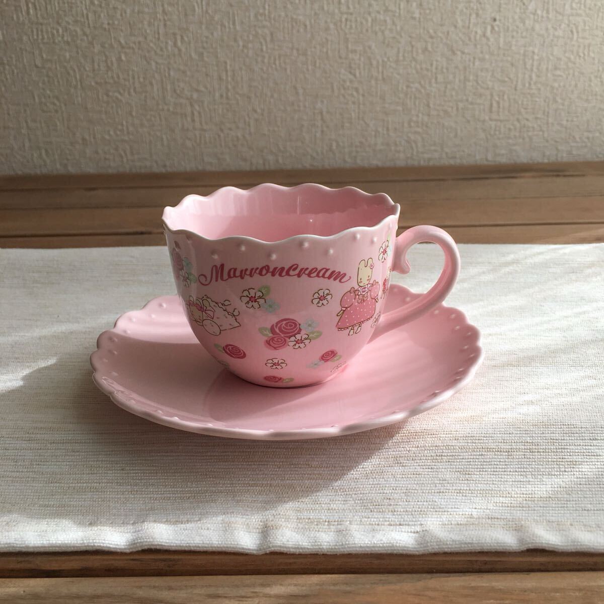 サンリオSANRIOマロンクリーム カップ＆ソーサー未使用品 陶器製ピンクコーヒーカップ_画像1