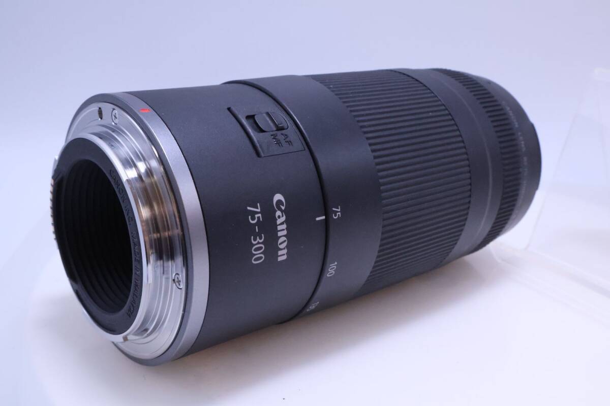 【極美品】Canon RF 75-300mm F4-5.6 望遠ズームレンズ_画像4