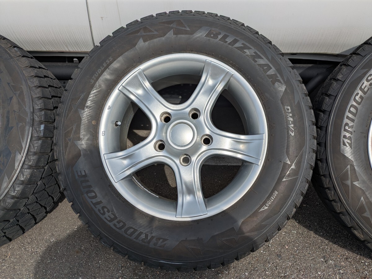 美品室内保管バリ溝9分〜8分山285/60R18ブリザックスタッドレスホイール4本セット18インチ8.5J＋55タンドラセコイアランクル20010070LX570_画像3