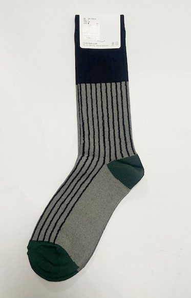 未使用・新品 半額で レディス ブラック系 濃淡 立体的ストライプ ソックス 長さ24センチ パンツに プレゼントにもelleveryzozo ジャーナル_画像6