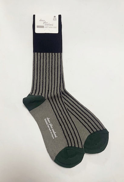 未使用・新品 半額で レディス ブラック系 濃淡 立体的ストライプ ソックス 長さ24センチ パンツに プレゼントにもelleveryzozo ジャーナル_画像1