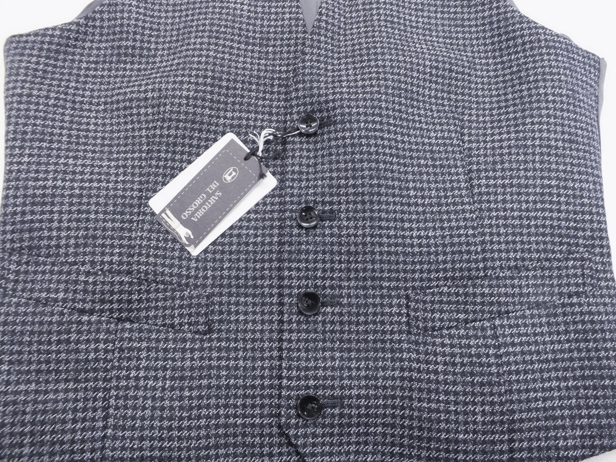 8114【SartoriaDelgrosso】サルトリア デルグロッソ・イタリア製生地使用ベスト/ダークグレー系/A3（胸囲88-ウエスト78-身長160）_画像3