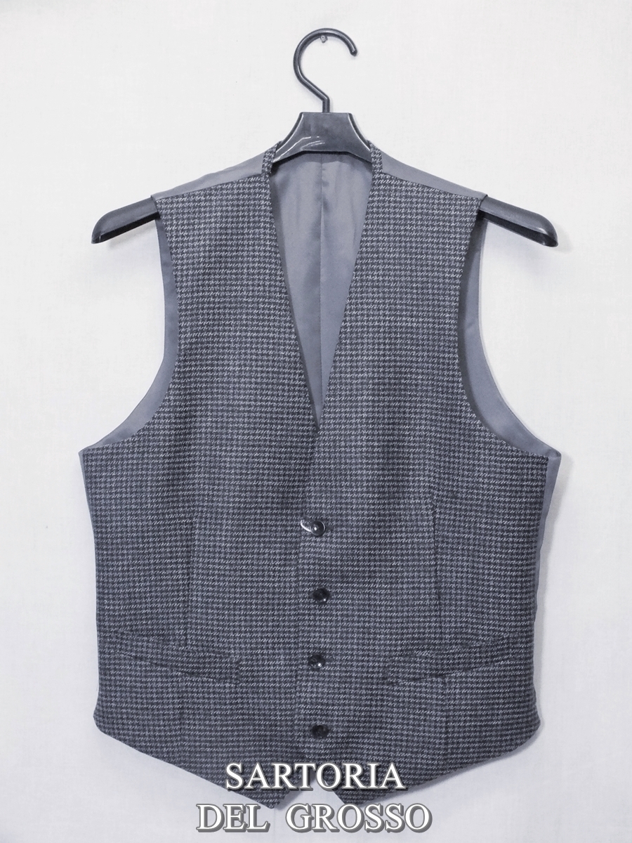 8114【SartoriaDelgrosso】サルトリア デルグロッソ・イタリア製生地使用ベスト/ダークグレー系/A3（胸囲88-ウエスト78-身長160）_画像1