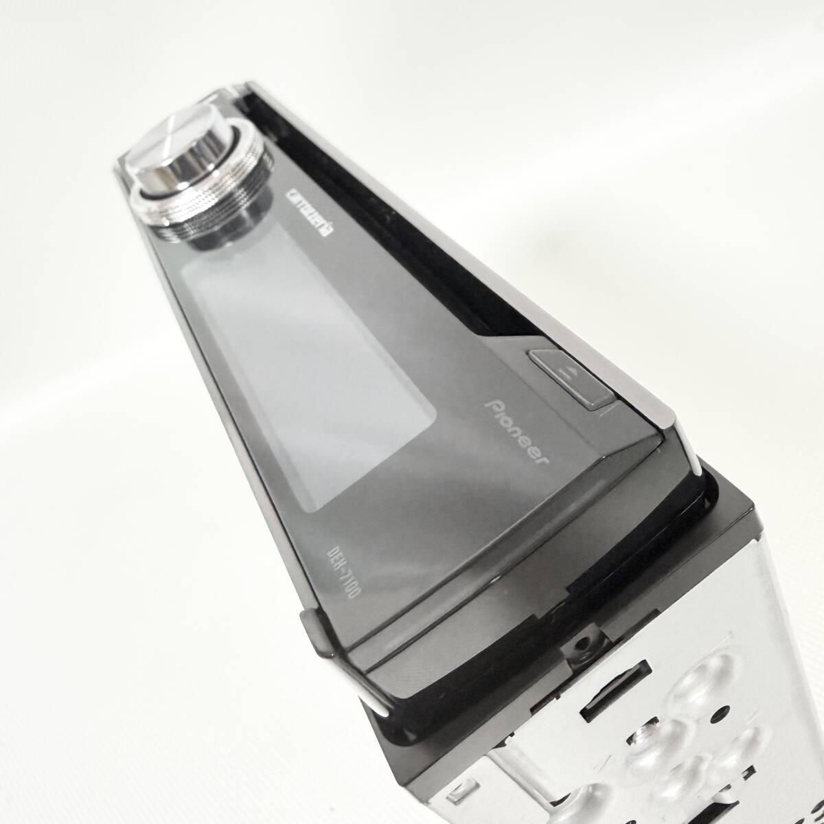 美品!DEH-7100 カロッツェリア CD/MP3/Bluetooth/USB オーディオ メインユニット リモコン 取説付き!送料無料/即決【51031-6】_画像3