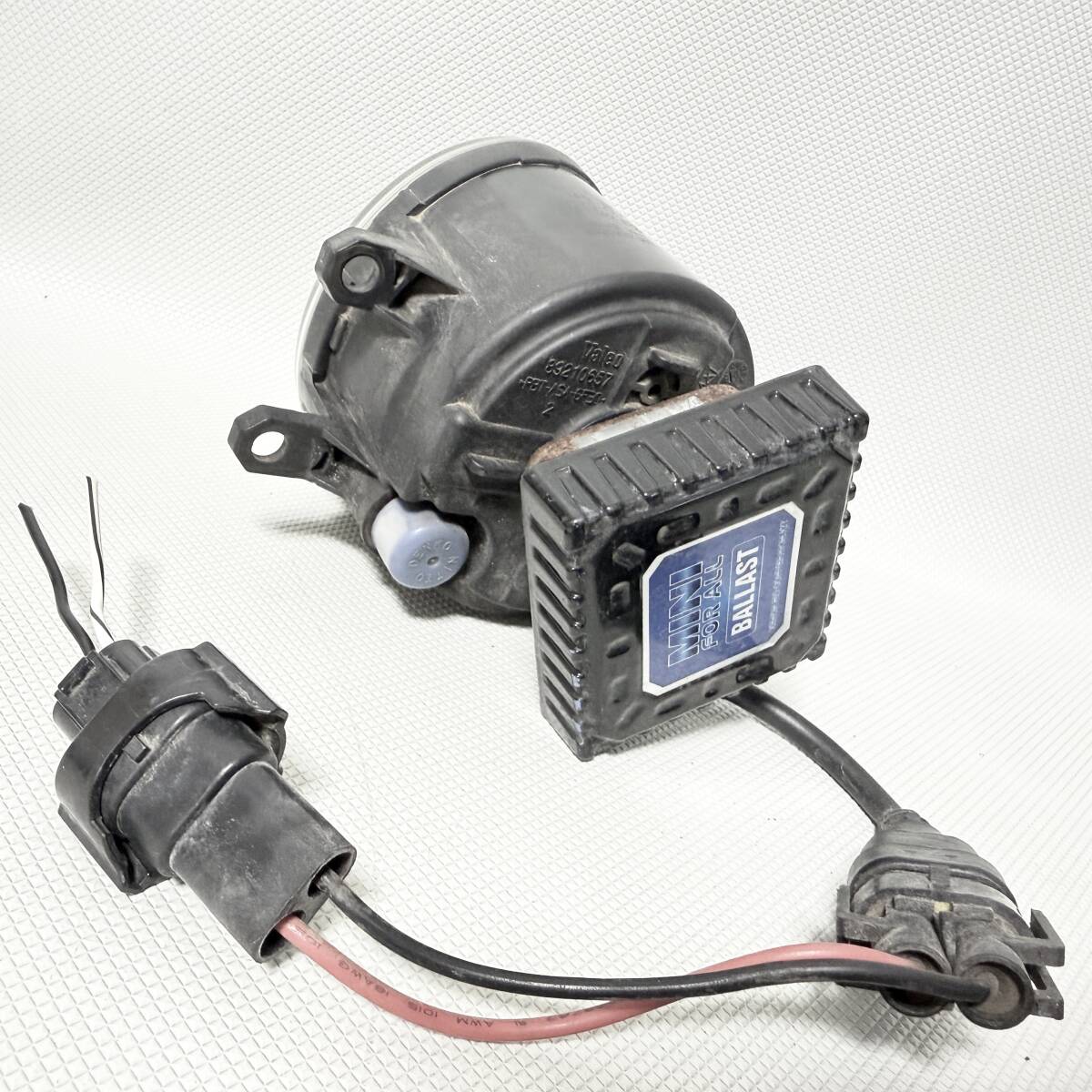 トヨタ 純正 フォグランプ 左右セット!81210-0D040 Valeo 白色 ホワイト ガラスレンズ 互換 共通 送料無料/即決【51113-7】_画像4