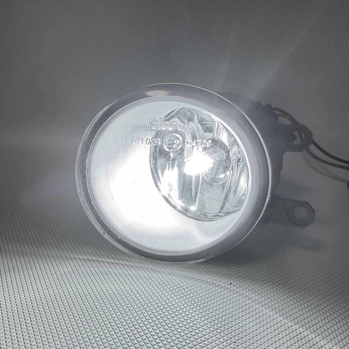 トヨタ 純正 フォグランプ 左右セット!81210-0D040 Valeo 白色 ホワイト ガラスレンズ 互換 共通 送料無料/即決【51113-7】_画像5
