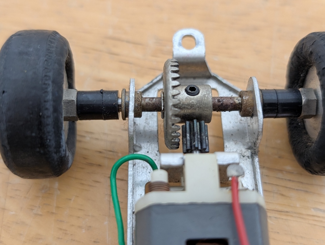 （29）.旧ニチモ1/24 スロットカーキット ポルシェF1 組済み 箱取説 とフェラーリF1組済み のセット_画像5