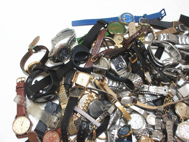 エ962◇ セイコー シチズン カシオ 等 腕時計 フェイス 懐中時計 他 大量 カラー色々 総重量8kg(約) ケース付 / 未使用&中古 / 現状渡し_画像2