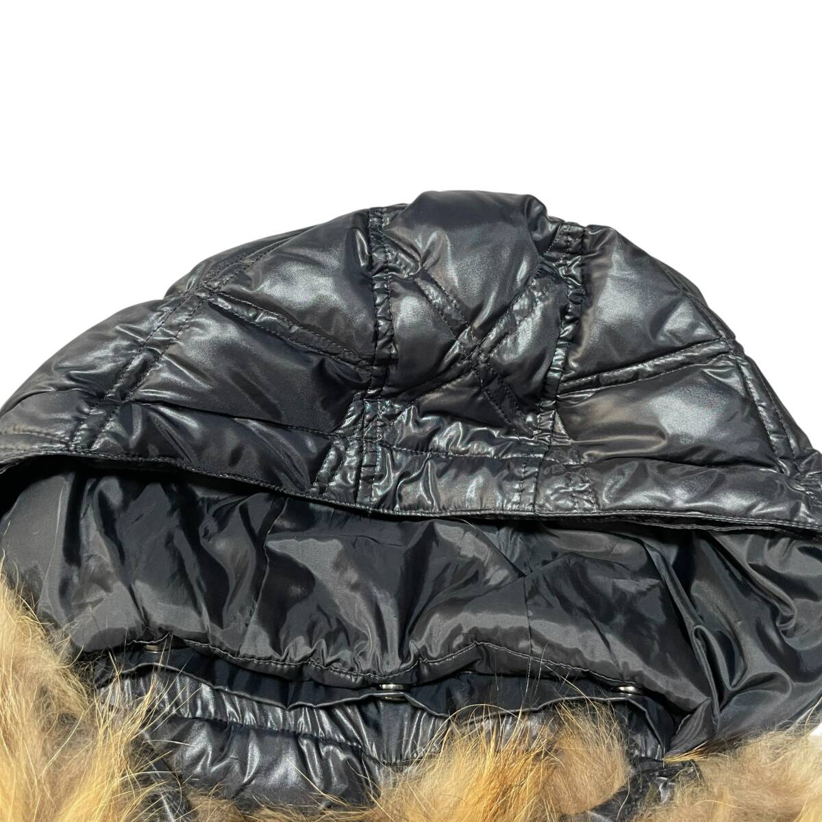 313 TRE UNO TRE トレウノトレ アウター ダウンジャケット ダウンコート ラクーンファー ブラック 黒 レディース42 AK0092_画像4