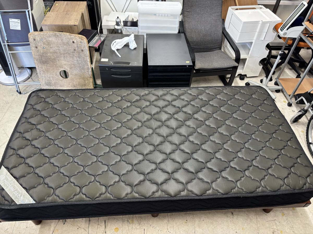 【KA395】シングル ベッドフレーム 木製・MODERN DECO POCKET COIL MATTRESS マットレスセット☆美品☆直接引取限定！！_画像3