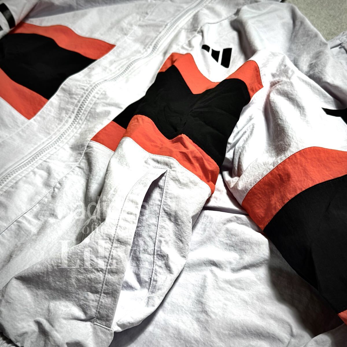 【２ＸＬサイズ】adidas上下セットアップ　25新作　新品　定価18,040円　白　JM2066 JM2069 KQD39 KQD40 ルーズフィット_画像5