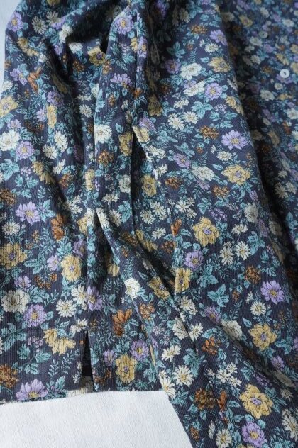 ハンドメイド♪cottonコーデュロイ♪濃いグレー色地にカラフル花柄♪襟付きOP♪_画像6