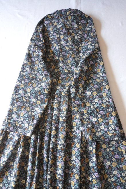 ハンドメイド♪cottonコーデュロイ♪濃いグレー色地にカラフル花柄♪襟付きOP♪_画像8