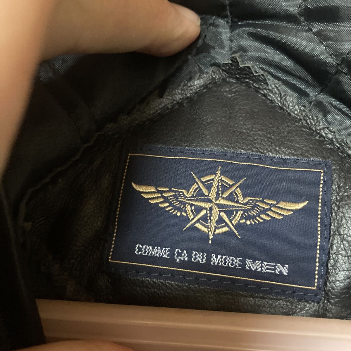 レザージャケット 羊革 コート ブラック 本革 ラムレザー レザーコート コムサデモード　Lサイズ　美品_画像2