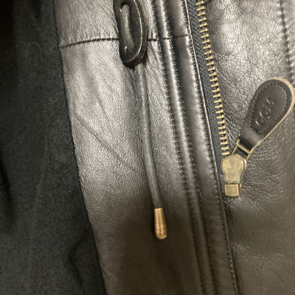 レザージャケット 羊革 コート ブラック 本革 ラムレザー レザーコート コムサデモード　Lサイズ　美品_画像5