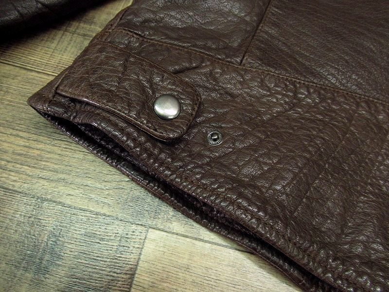 ◆ 希少 試着のみ未使用 ブライトリング × DEUS デウスエクスマキナ 限定 コラボ DAMAGER JACKET バフレザー ライダース ジャケット 茶 L_画像9