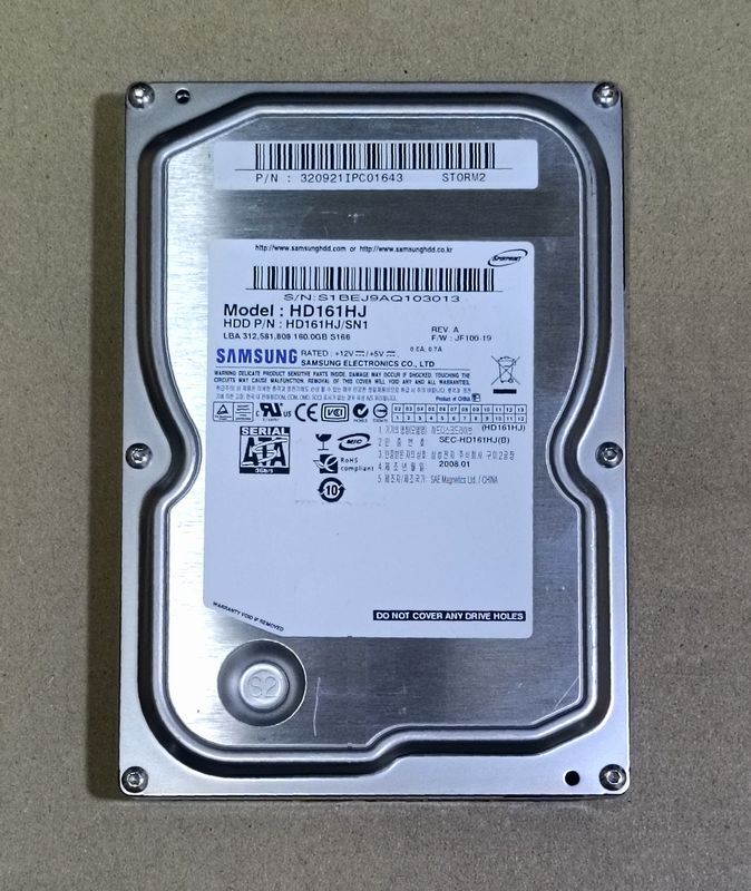 Windows95 OSR2.5入り　SAMSUNG 40GB SATA 3.5インチ　IDE変換アダプター_画像1