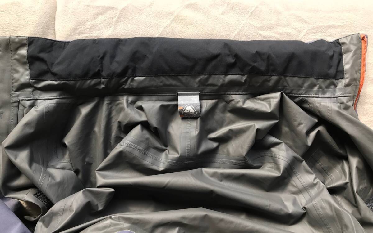 未使用NIKEゴアテックスACGミニマ ジャケット 防水 メンズMナイキGORE-TEX pacliteパックライトMINIMA JACKETアウトドア 新品 軽量 透湿_画像7