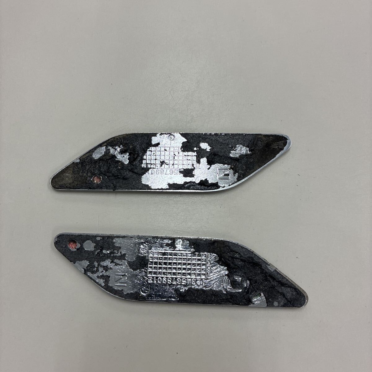 フィアット500 エンブレム　31212 31209フェンダー_画像2