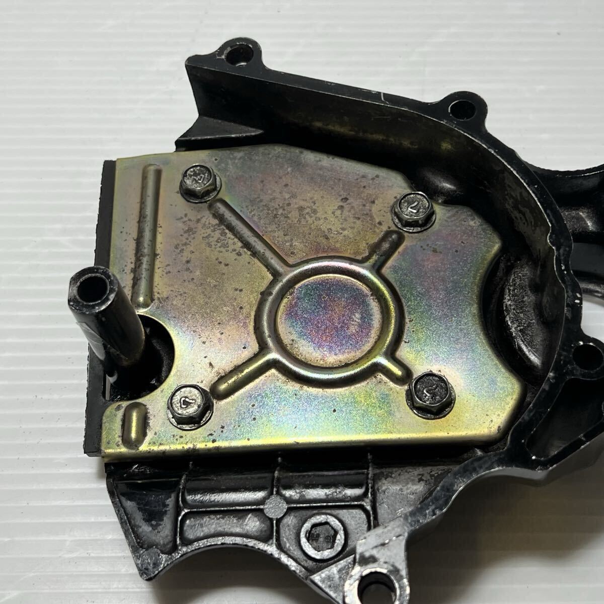 カワサキ ZZR1100 スプロケットカバー 純正 中古 バイク部品_画像6