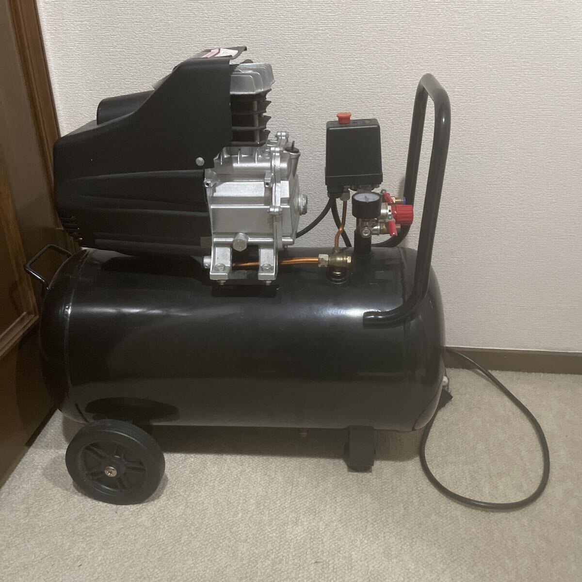 Sinyam 50L エアーコンプレッサー 電動 3HP 良好動作品_画像2