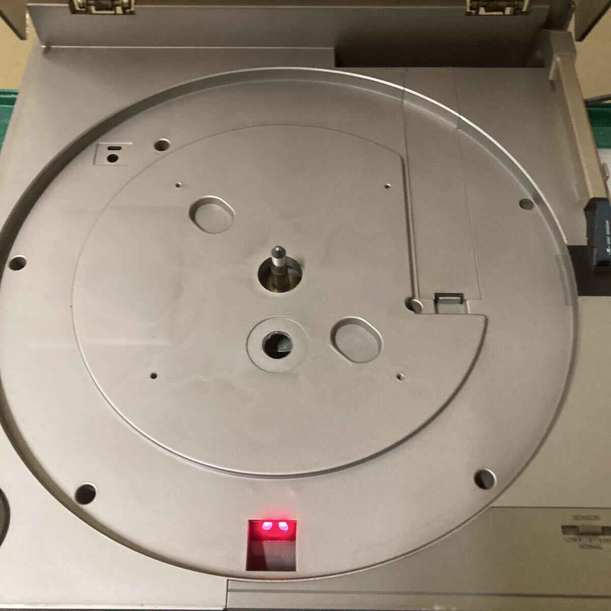 AIWA/アイワ/COMPUTER CONTROL FULL AUTOMATIC D.D. TURNTABLE SYSTEM/LX-11/ターンテーブル/ジャンク　通電確認_画像2