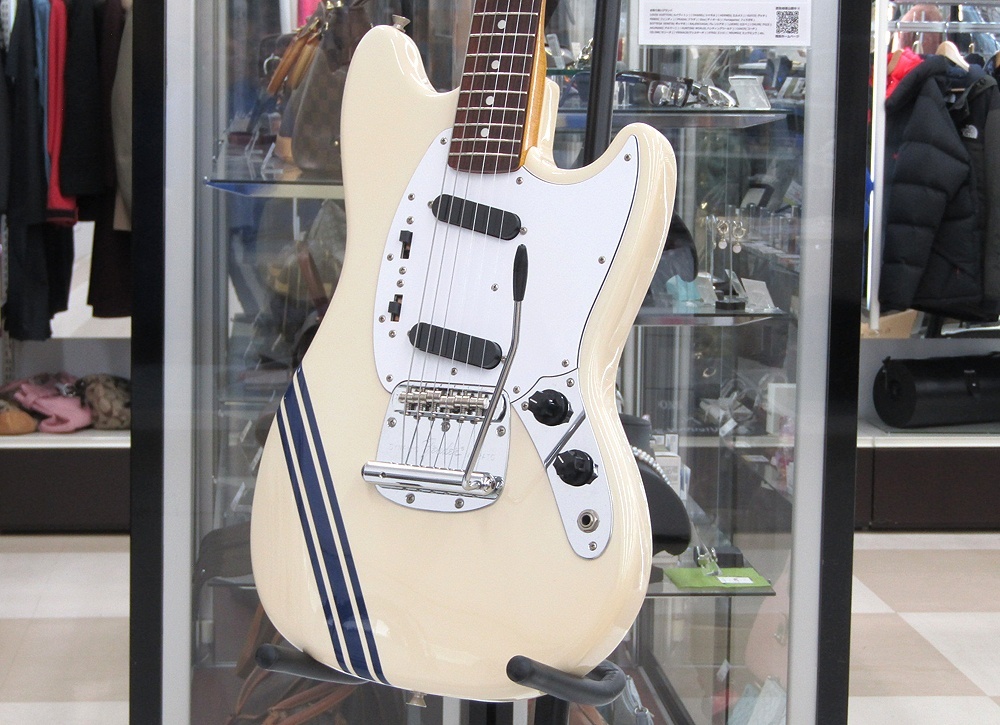 Fender Japan フェンダージャパン MG69CO MUSTANG ムスタング エレキギター マッチングヘッド_画像2