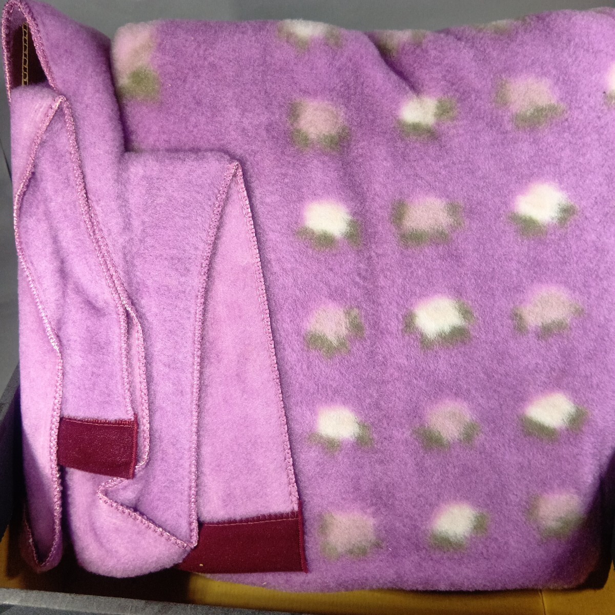 B2383 西川産業 ハナエモリ パリ シングル アクリル毛布 140×200cm バラ花柄紫パープル 手洗いOK 未使用保管品 HANAE MORI 同梱不可_画像5