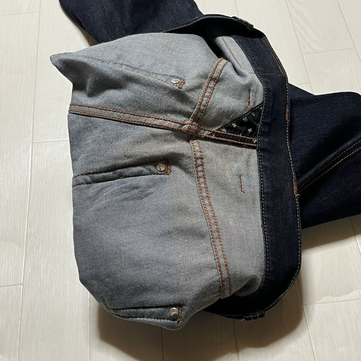インターメッツォ ジーンズ デニムパンツ ストレッチ ジーパン 革パッチ インディゴ 濃紺_画像9