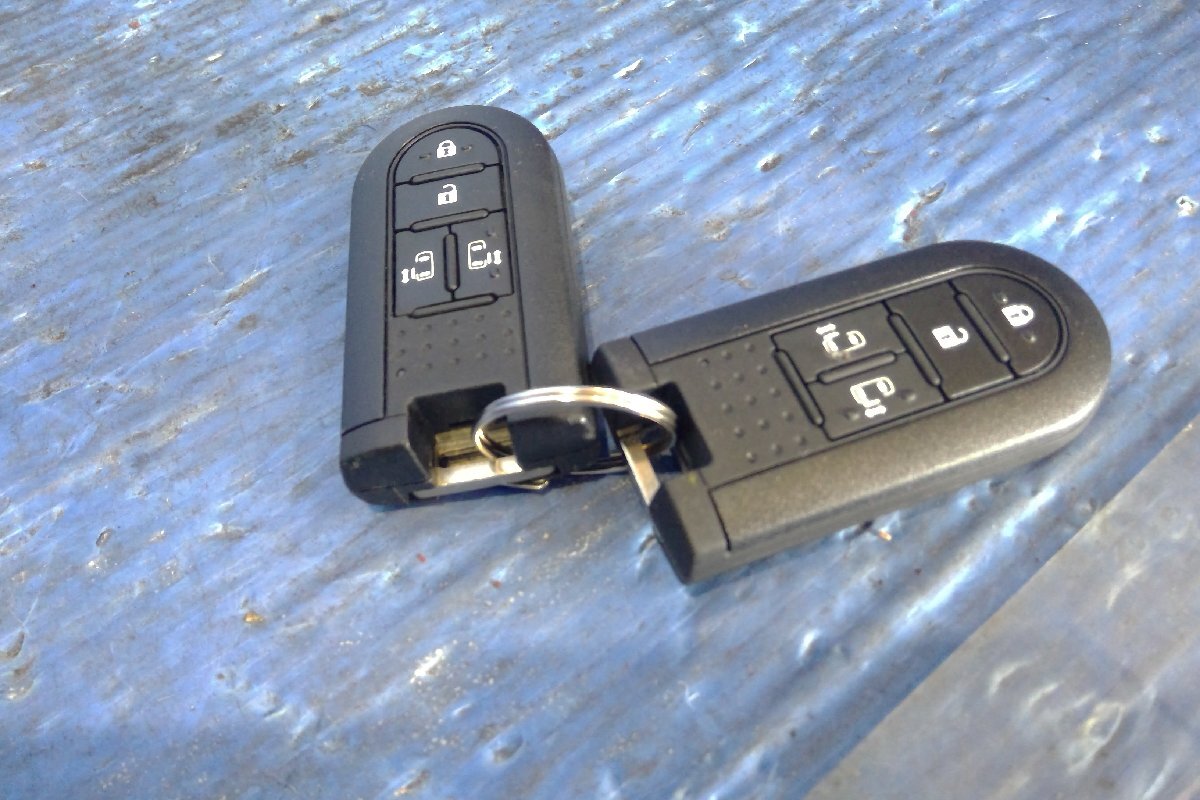 (H)ダイハツ プッシュスタート スマートキー 両側パワースライド 4ボタン 2個 2本 タント/トール/ウェイク/ムーヴキャンバス [2506737]_画像2