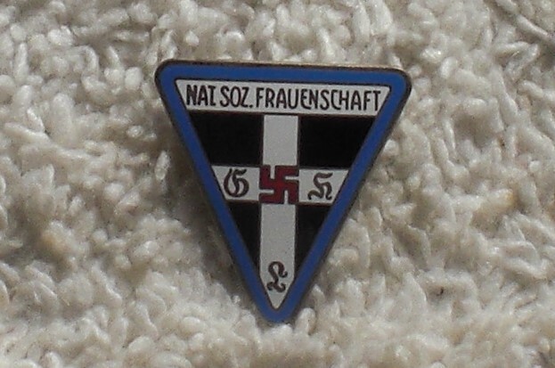 ドイツ軍　ナチス　婦人会会員章　ブルー_画像1