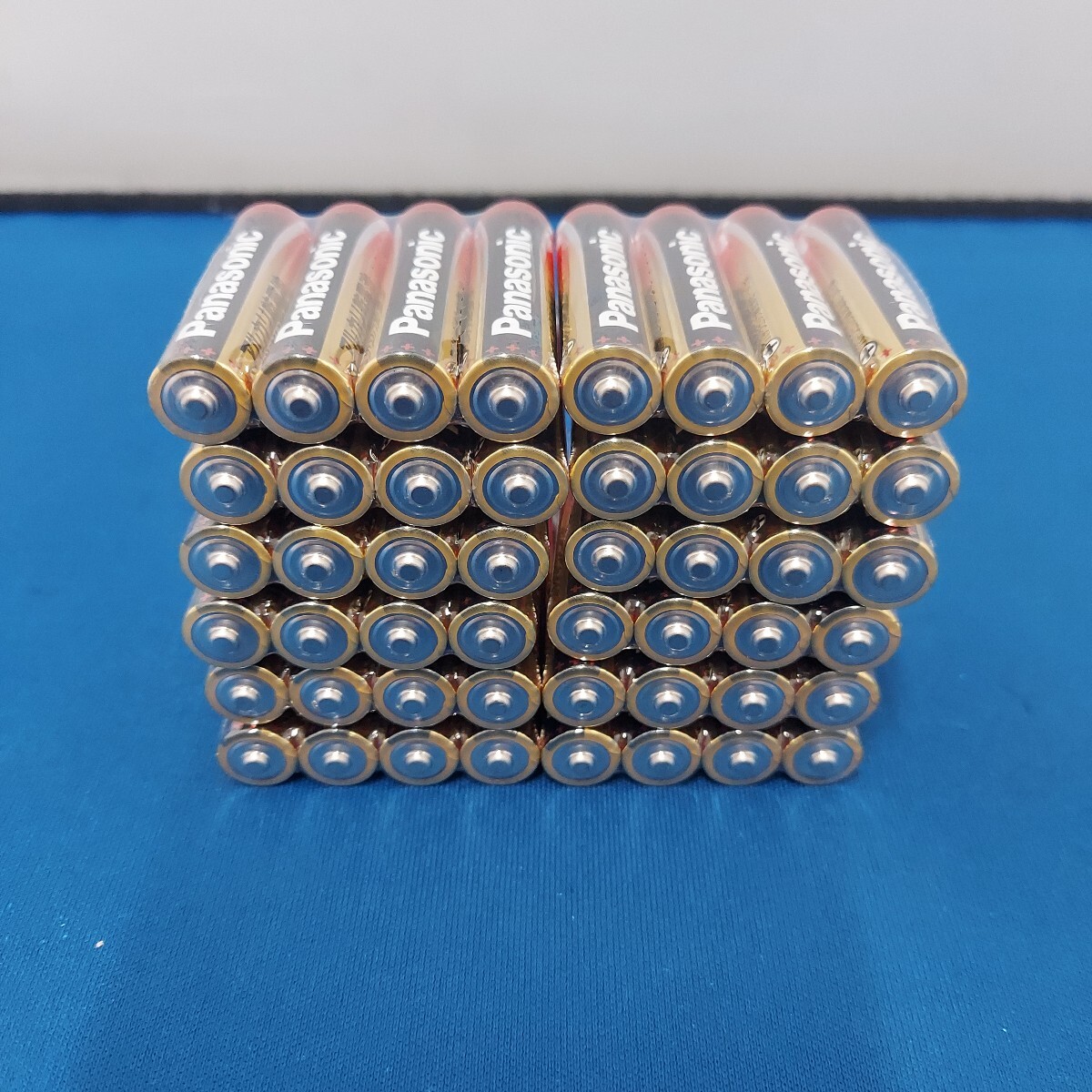 * новый товар * Panasonic /Panasonic* одиночный 4 форма щелочные батарейки * золотой панама 48 шт. комплект *4 упаковка ×12 штук * много совместно . сделка *