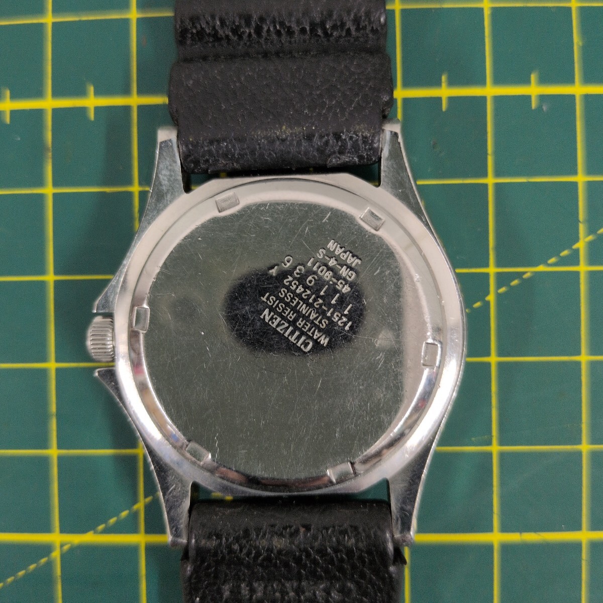 ★動作確認済オールドCITIZEN QUARTZダイバー腕時計WATER150M RESIST 1251-212452 Y 111936 45-9011 GN-4-S JAPANヴィンテージ★_画像5