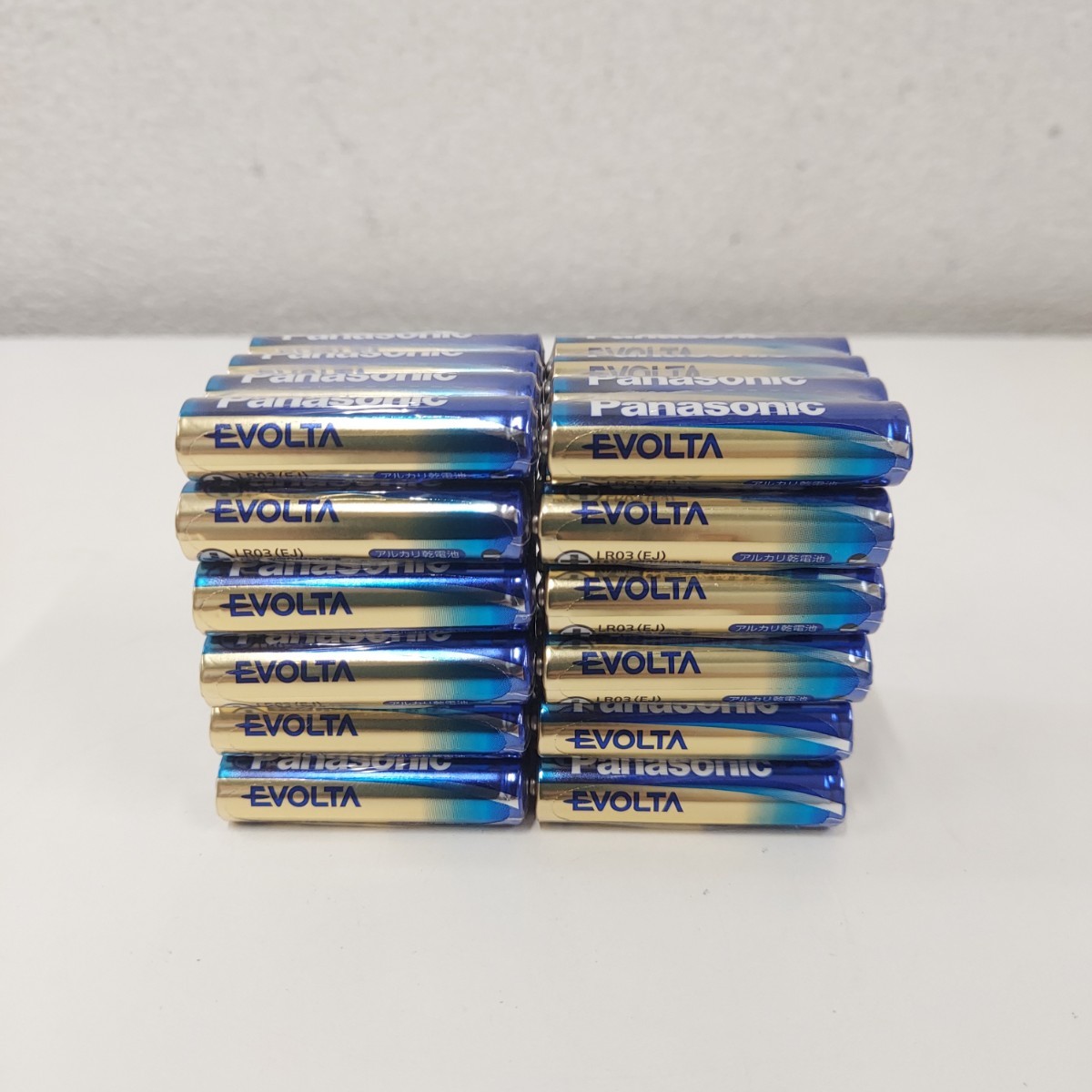 ★新品 パナソニック Panasonic 単4形 アルカリ乾電池 EVOLTA/エボルタ 48本セット 4パック×12ヶ 大量 まとめて 長持ち電池★_画像3