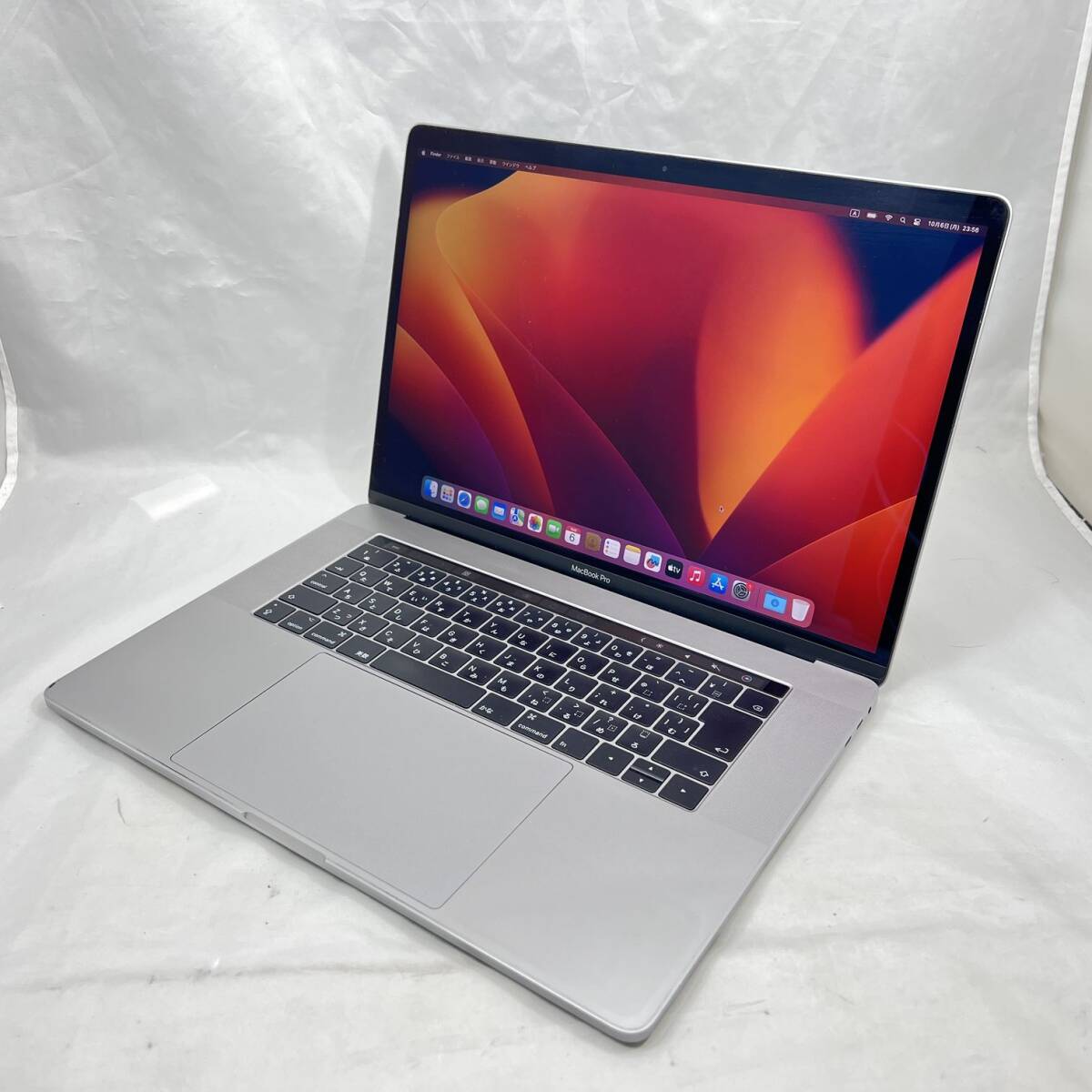 APPLE MacBook Pro (15-inch, 2017) スペースグレー (Core i7-2.8GHz_16GB_512GB_Radeon Pro 560)_AC欠_バッテリ修理サービス推奨_#301066_画像1