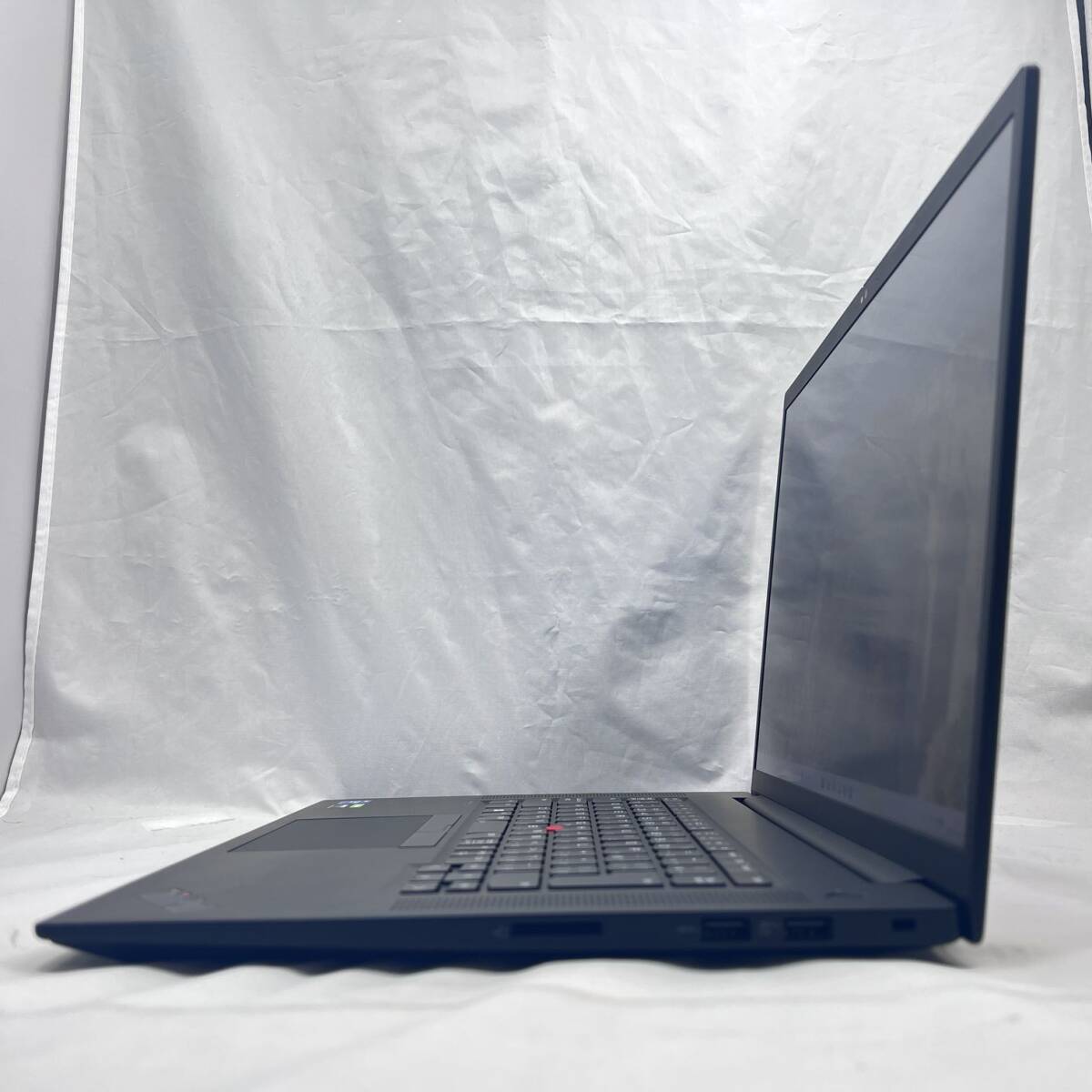 Office入り Lenovo ThinkPad X1 Extreme Gen 4 (16型 Intel) (Core i7-11850H_64GB_2TB SSD_16型 WQXGA_GeForce RTX 3050Ti_Win11)_#301163_画像3