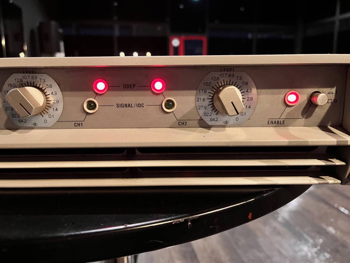 AMCRONamk long MACRO-TECH 2402 усилитель мощности 