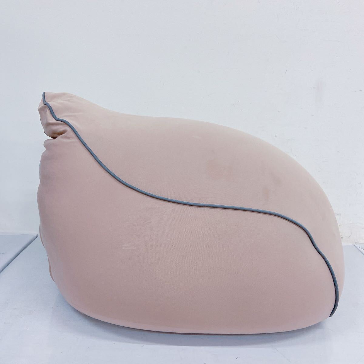 11C008【1円〜】yogibo ヨギボー ラウンジャー ビーズクッション ビーズソファ ベージュ 全長約100cm(素人採寸)_画像5