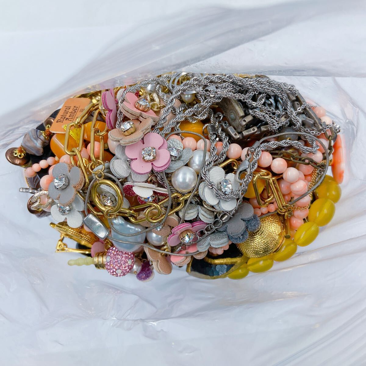 11D017【1円〜】アクセサリー まとめ 大量 パール 真珠 ネックレス 骨 珊瑚 ジュエリー 宝石 金メッキ シルバー 天然石 他 2000g 約2kg_画像6