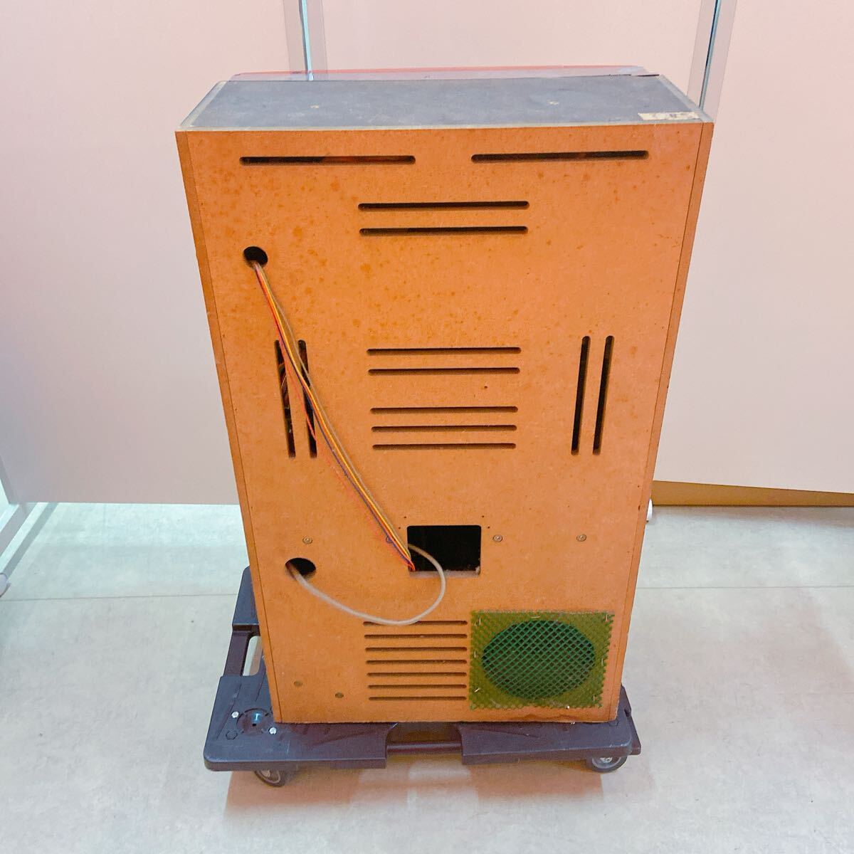 11F071 アントニオ猪木 スロット台 闘魂継承 INOKI ISM パチスロ実機 コイン不要機 100V_画像3