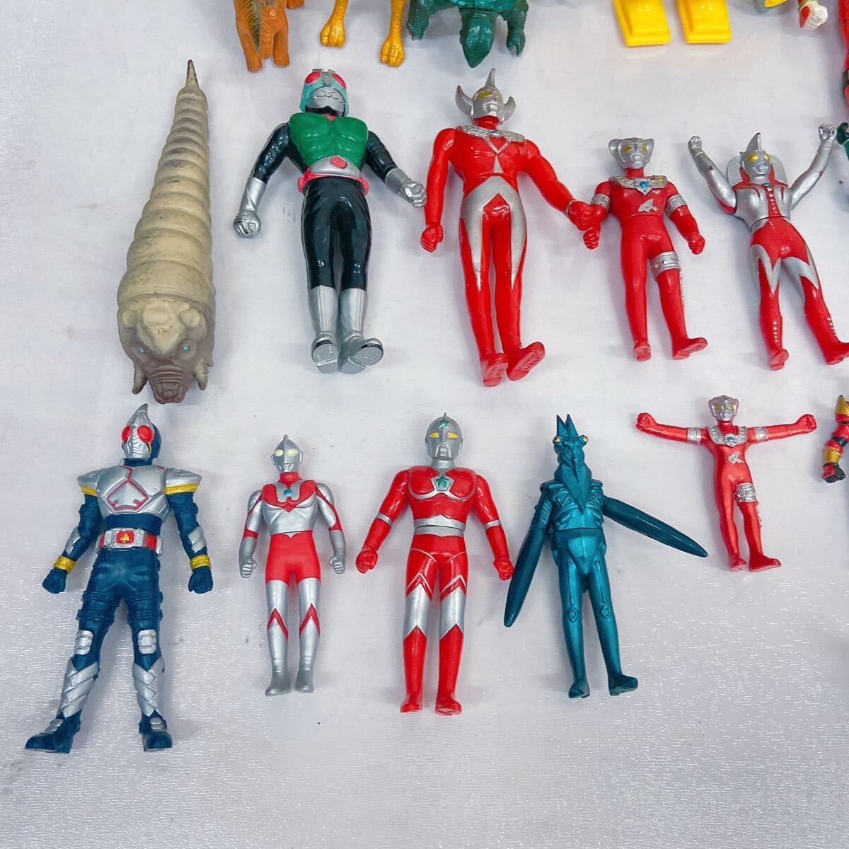 11F084【1円〜】BANDAI バンダイ ウルトラマン フィギュア ソフビ　まとめ 大量 ダダ バルタン星人 他_画像6