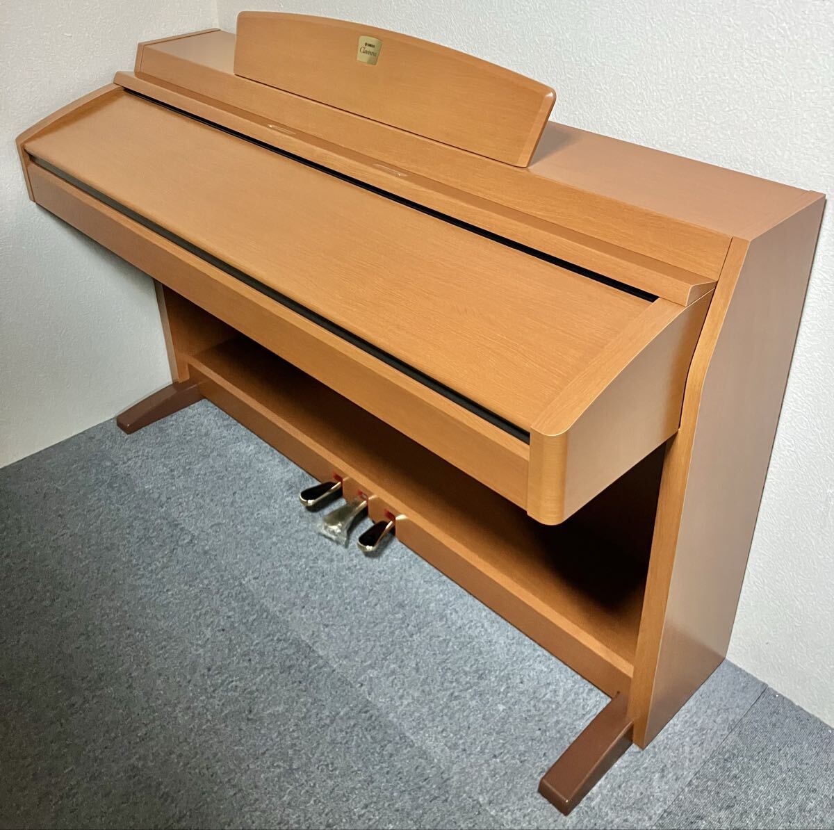 【美品】YAMAHA 電子ピアノ CLP-240C【無料配送可能】_画像2