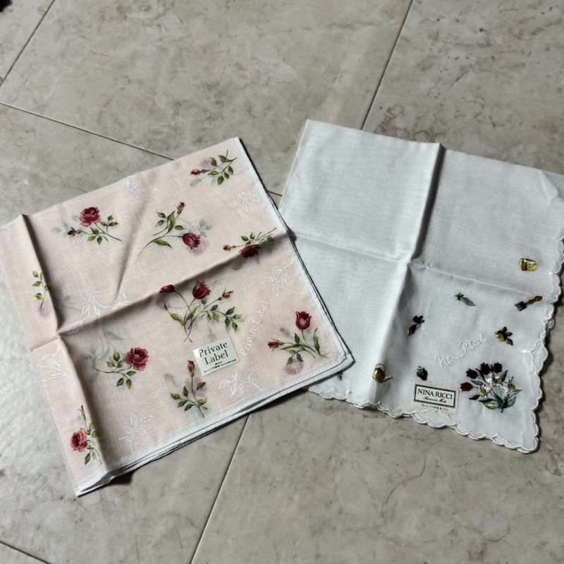 ①メーカー色々 レディース ハンカチ 12枚セット●プライベートレーベル ウンガロ バーバリー ニナリッチなど●未使用品 保管品_画像3