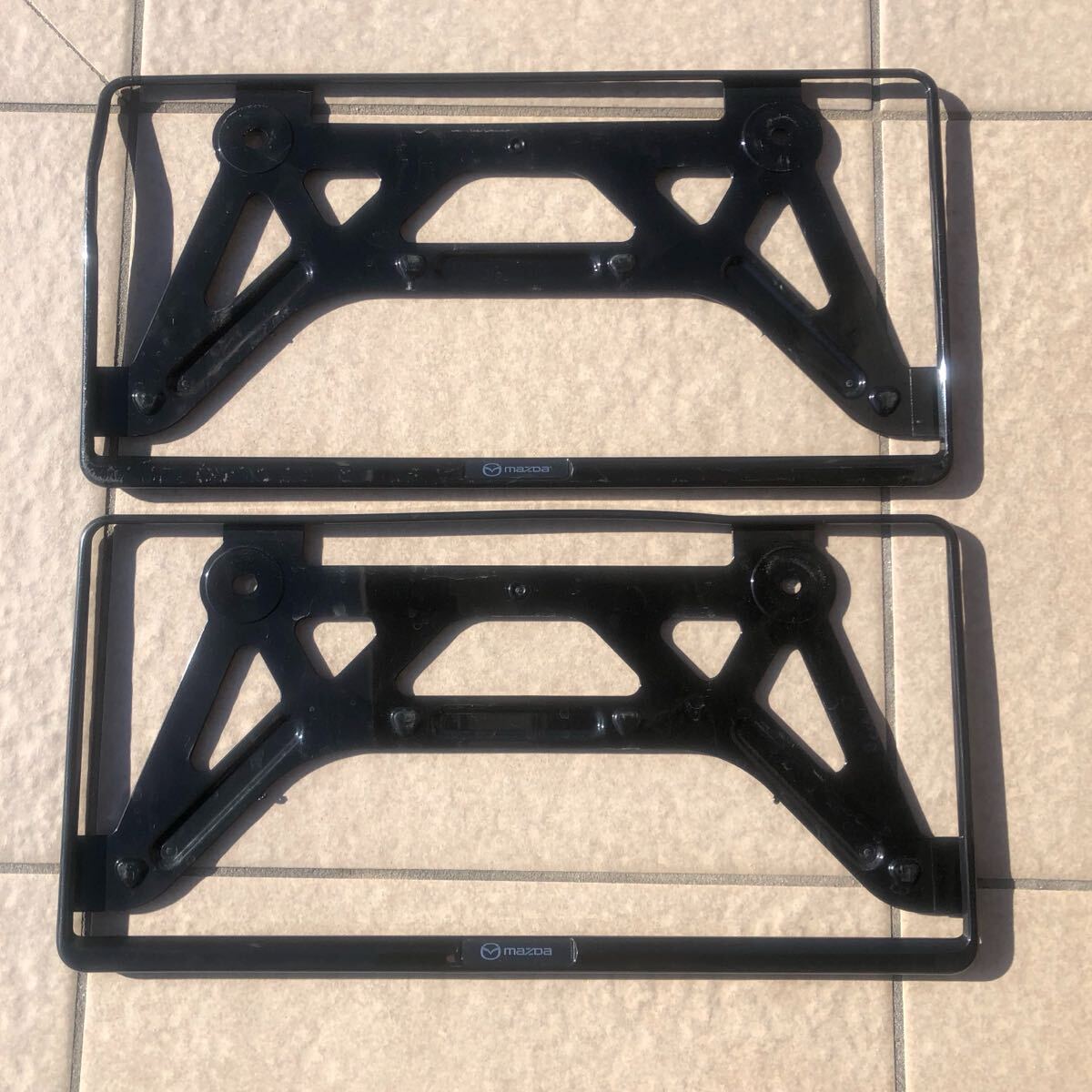 【MAZDA】マツダ 純正 ブラック ナンバーフレーム 前後２枚セット_画像2