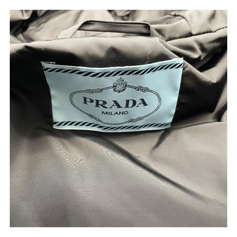 プラダ PRADA トライアングルロゴダウンジャケット 292214 ブラック ダウン ダウンジャケット レディース 中古_画像9