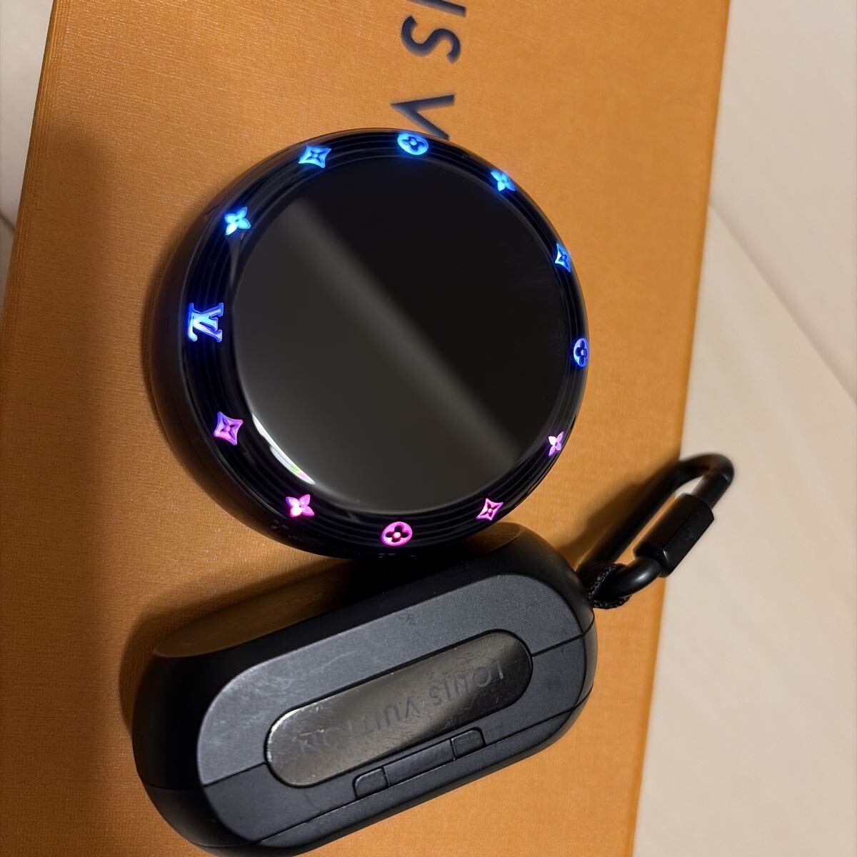 ルイヴィトン　タンブールホライゾン　ライトアップ　BLACK VUITTON ワイヤレスイヤホン_画像5